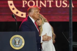 Get the latest updates on the Charlie Kirk Memorial Service held at State Farm Stadium, Arizona. Donald Trump pays tribute to Kirk, calling him a 'martyr for American freedom.' Thousands gather to honor the slain conservative activist.